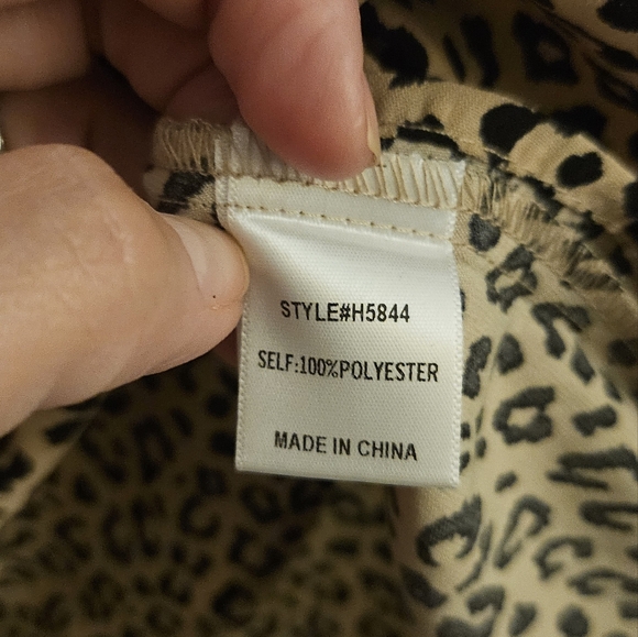 3 for 25$ Jodifil Leopard blouse with cuffed sleeves - Picture 3 of 7